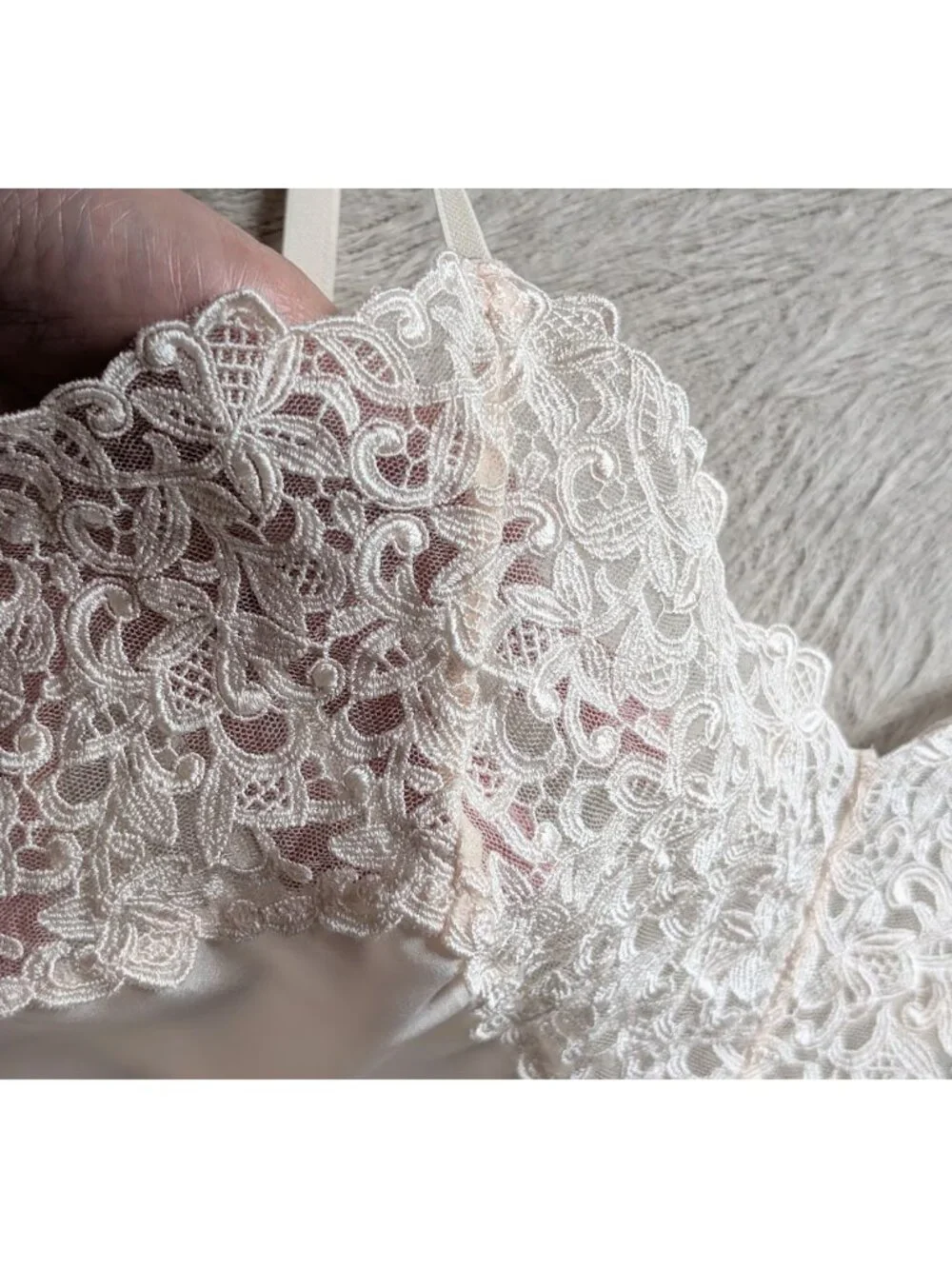 Vtg Wacoal Lingerie Silky Satin Camisole Tapestry Lace Light Beige Sz: Large